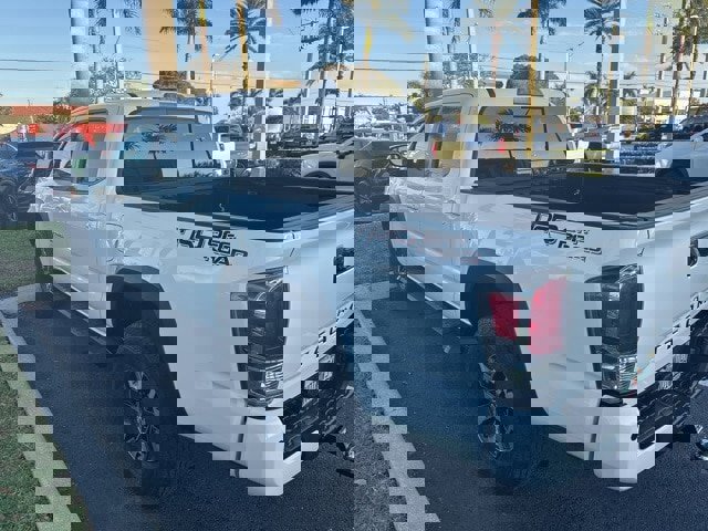 Used 2020 Toyota Tacoma TRD Off-Road w/ Technology Package image 6