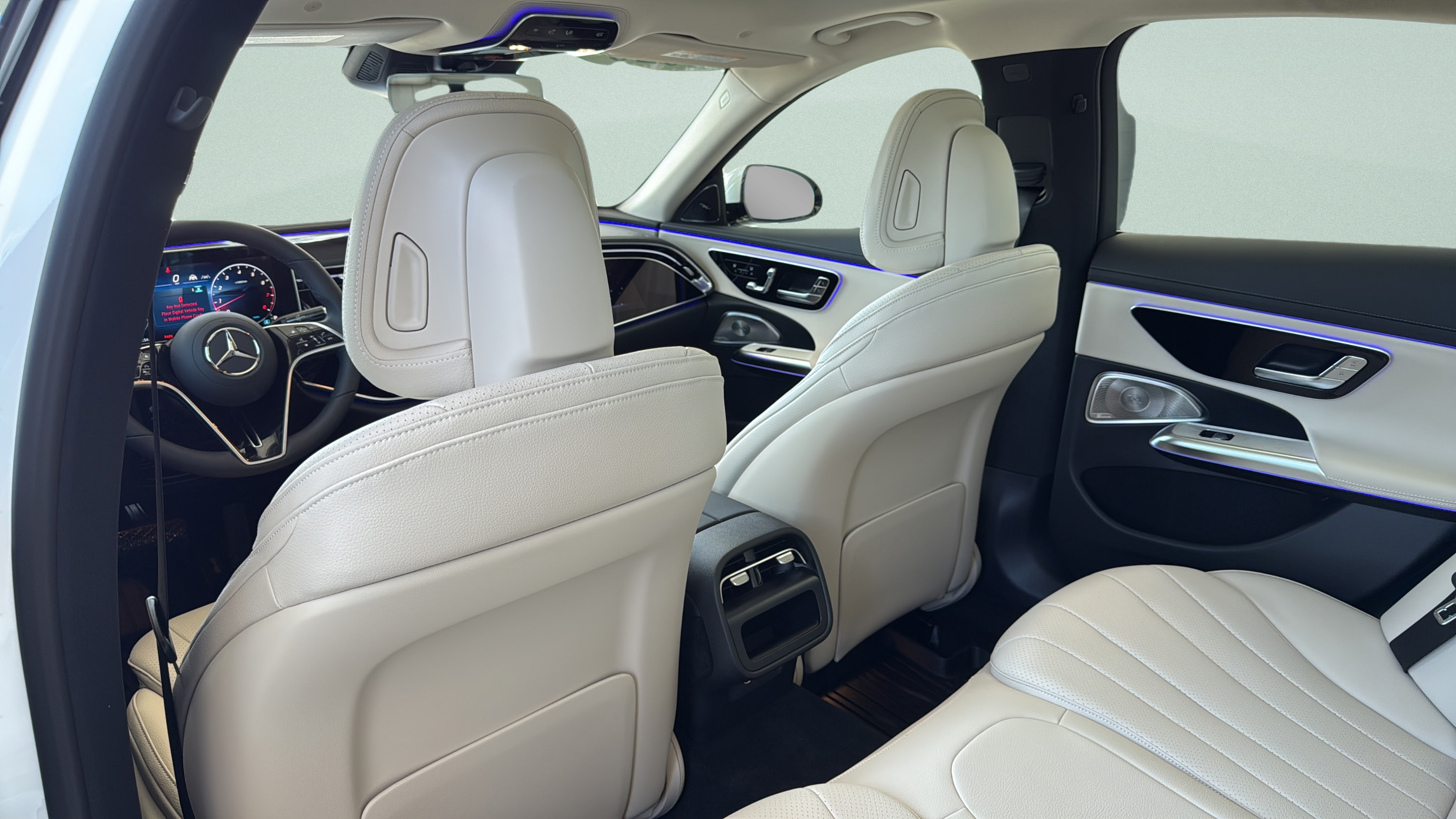 New 2026 Mercedes-Benz E 450 4MATIC Sedan image 26