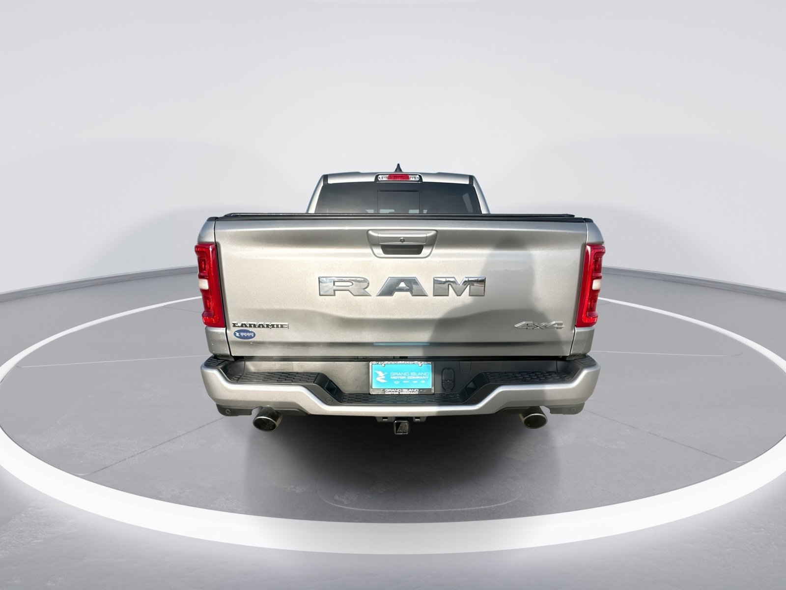 Used 2025 RAM 1500 Laramie w/ Sport Appearance Package AWD/4WD image 7