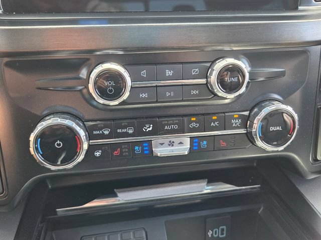Used 2024 Ford F250 Lariat w/ Lariat Ultimate Package AWD/4WD image 27