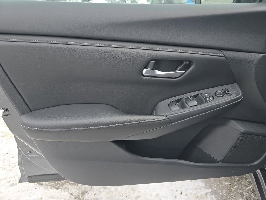 Used 2025 Nissan Sentra SV image 20