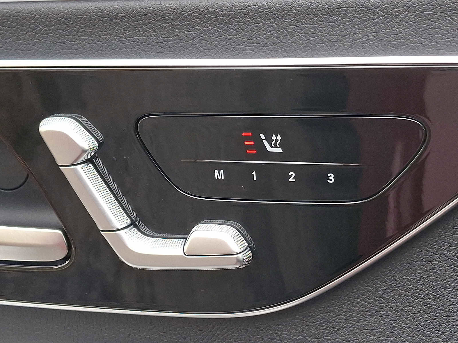 Certified 2024 Mercedes-Benz CLE 300 4MATIC Coupe image 24