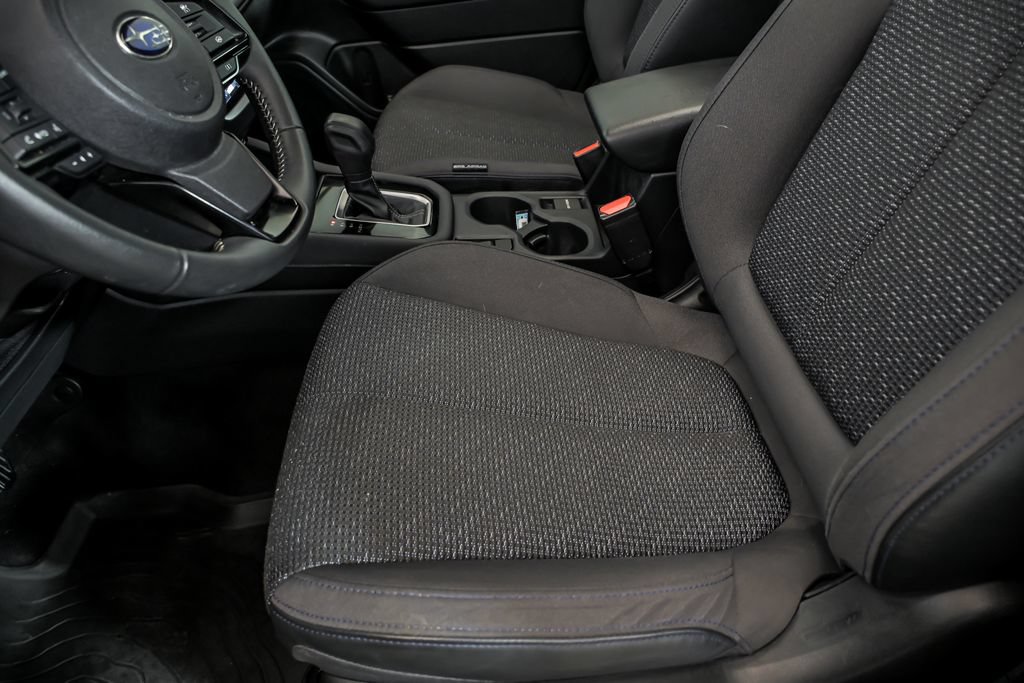 Used 2025 Subaru Forester Premium AWD/4WD image 12