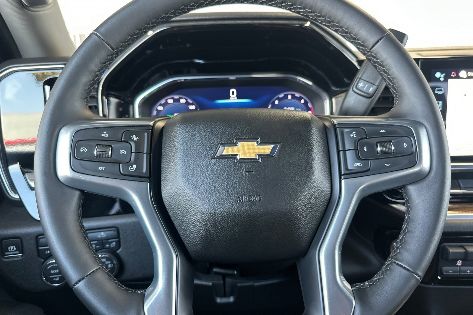 Used 2025 Chevrolet Silverado 2500 LT w/ Convenience Package image 22