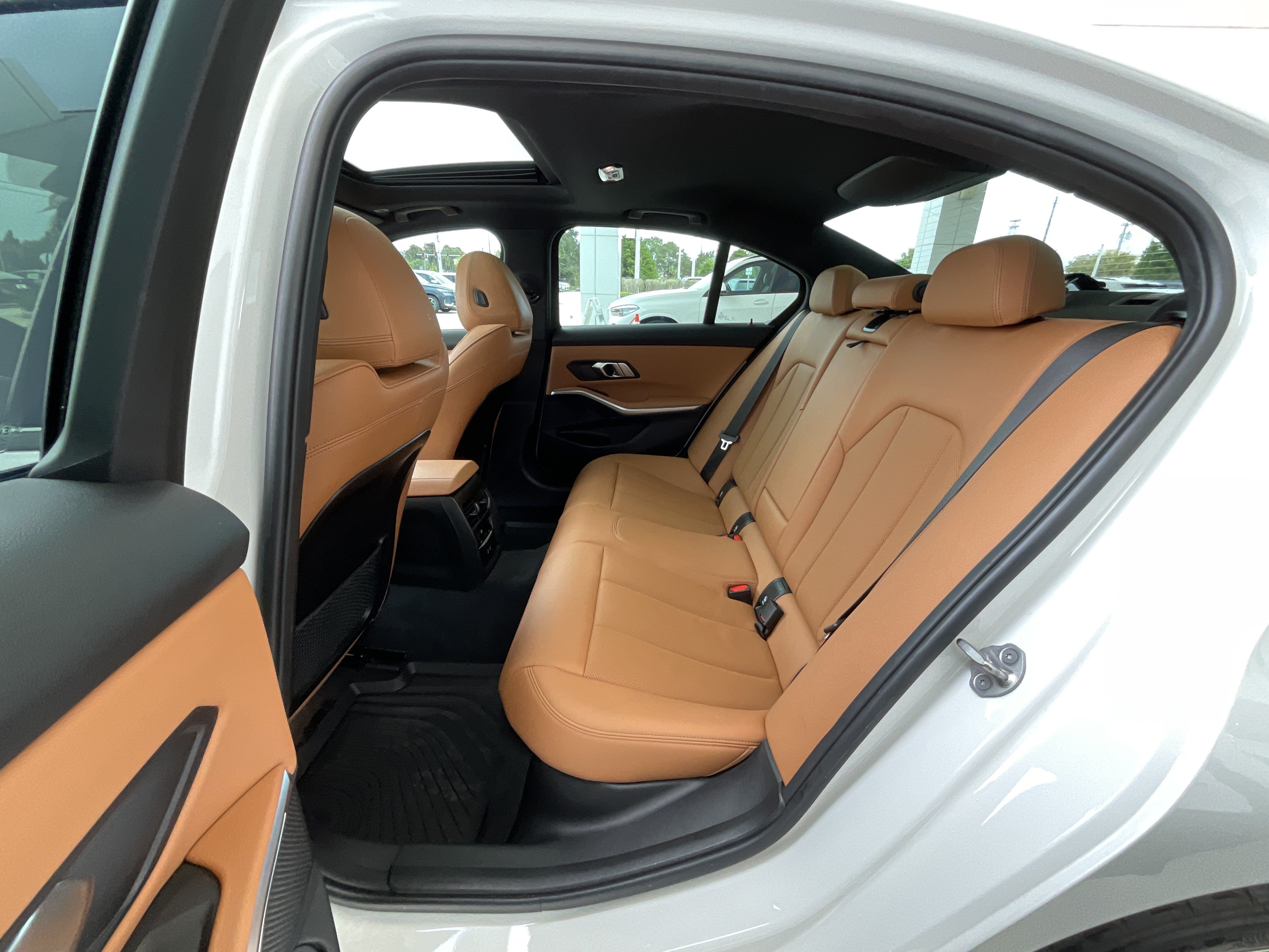 Used 2023 BMW 330i Sedan RWD image 25