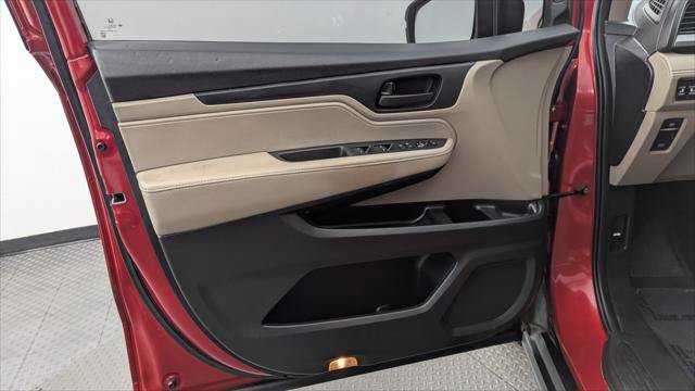Used 2023 Honda Odyssey EX image 13