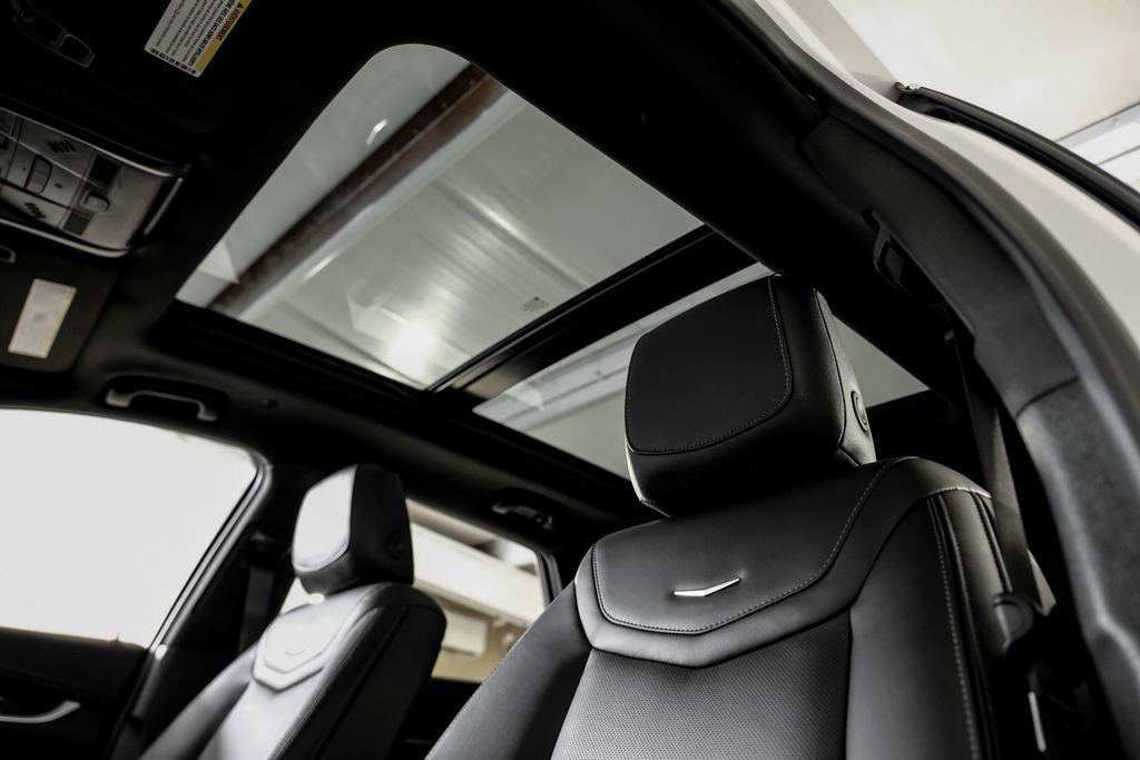 Used 2024 Cadillac XT5 Premium Luxury image 4