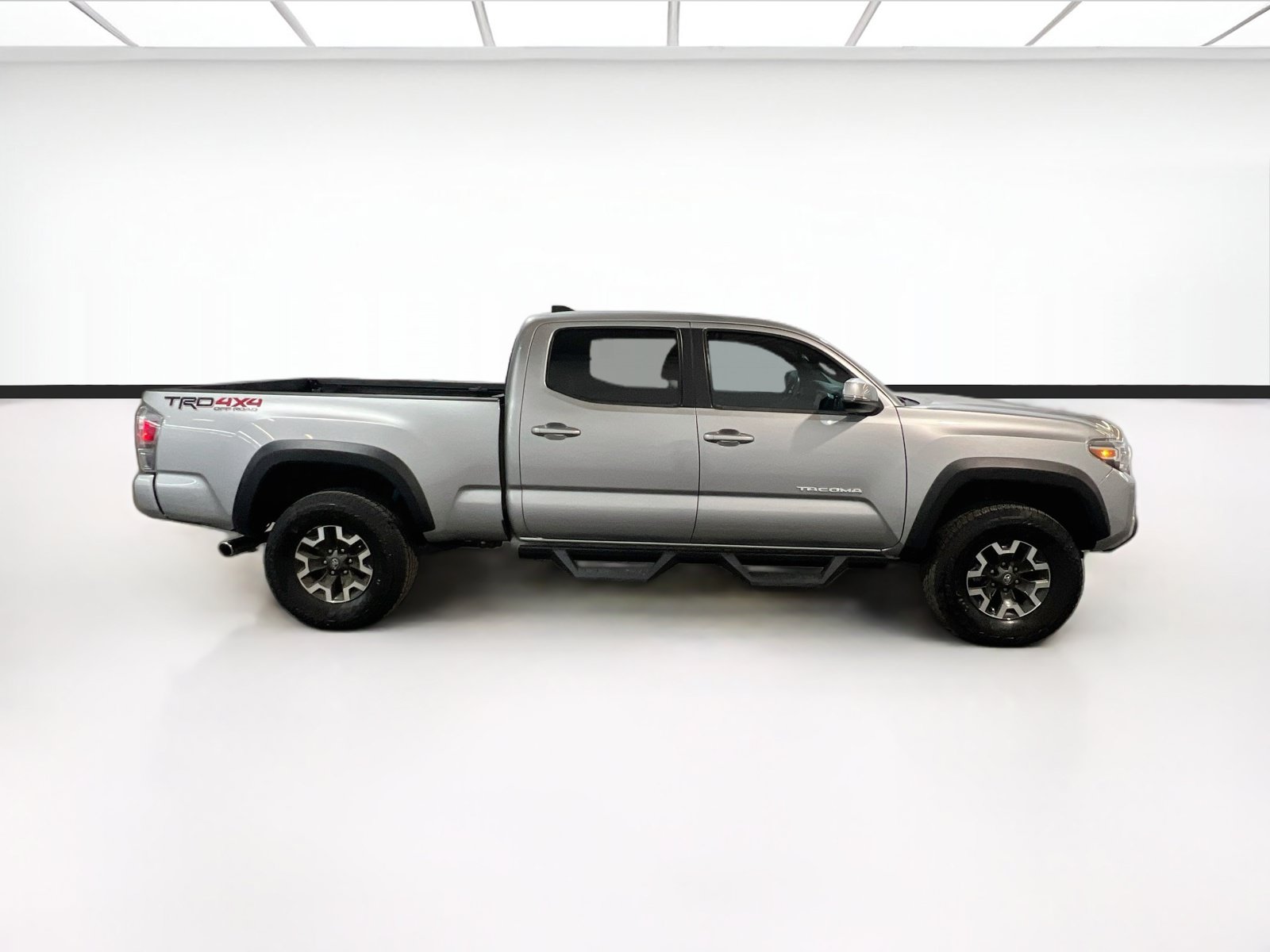 Used 2022 Toyota Tacoma TRD Off-Road w/ Technology Package AWD/4WD image 22
