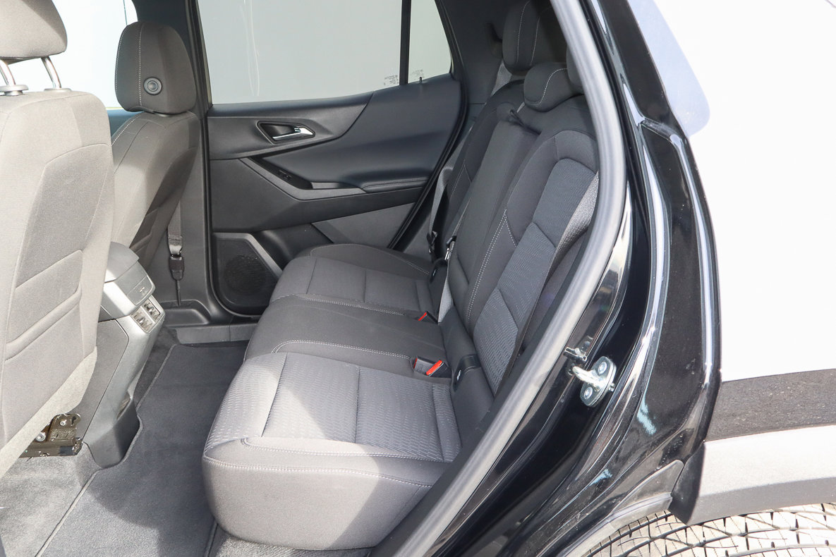 Used 2025 Chevrolet Equinox LT FWD image 8