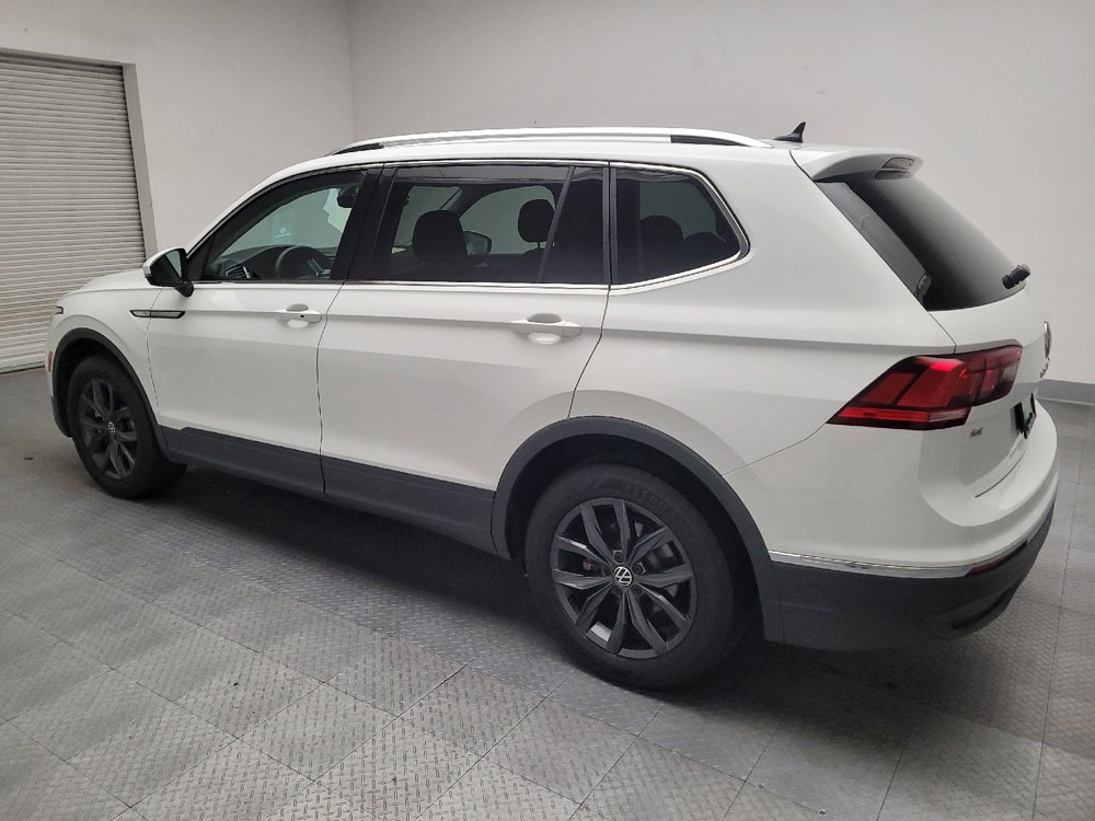 Used 2024 Volkswagen Tiguan SE image 3