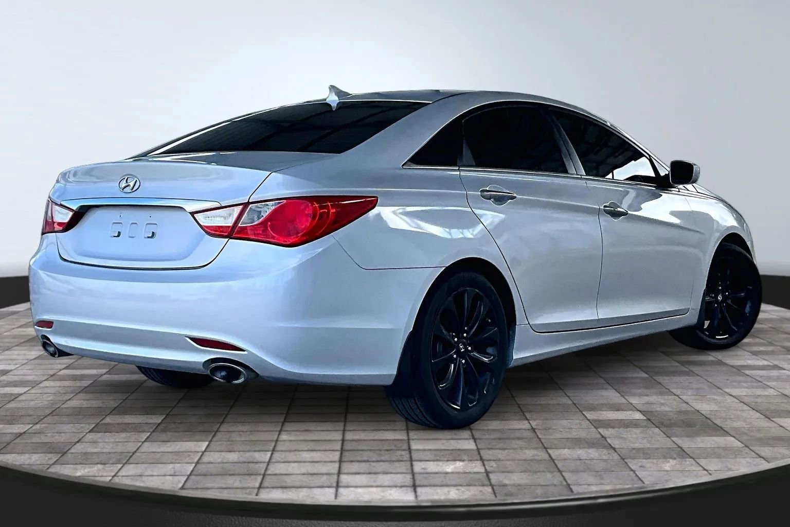 Used 2011 Hyundai Sonata SE FWD image 6