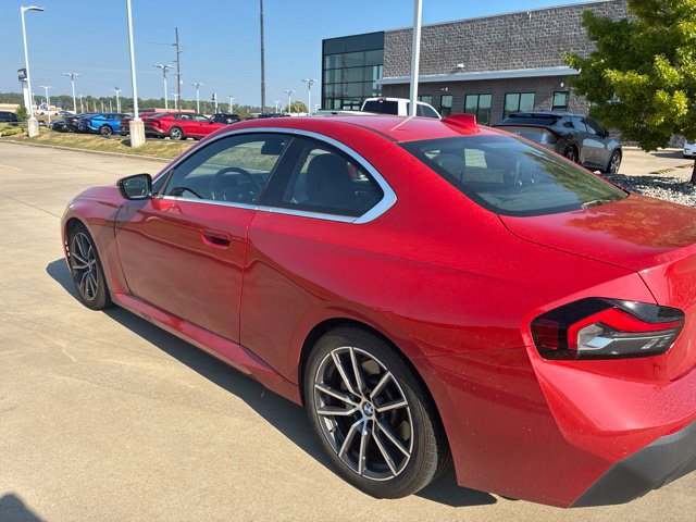 Used 2022 BMW 230i Coupe w/ Convenience Package RWD image 5