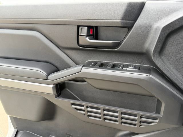Used 2025 Toyota Tacoma SR5 image 21