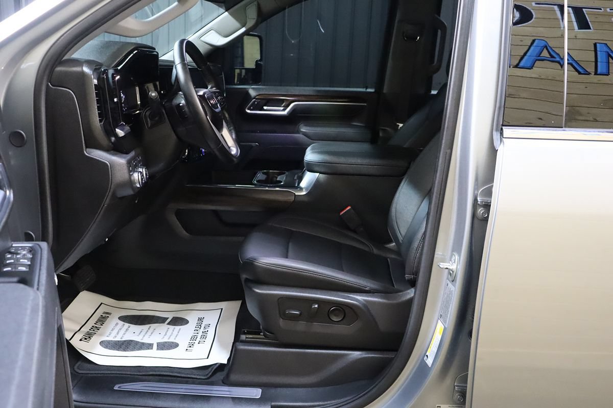 Used 2025 GMC Sierra 2500 SLT w/ SLT Convenience Package AWD/4WD image 50