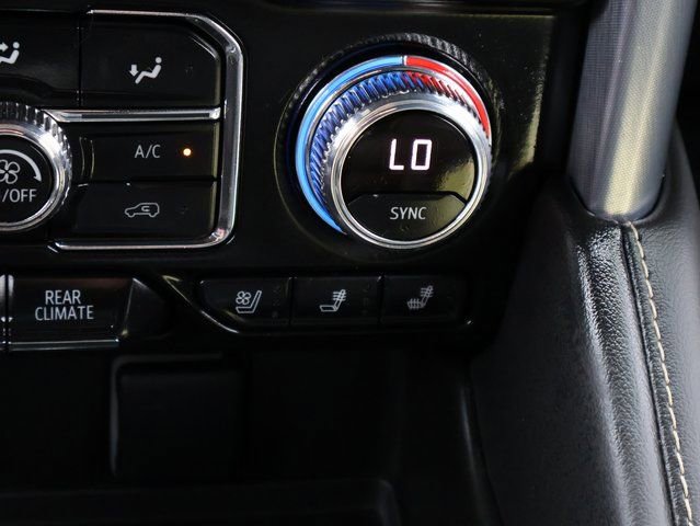 Used 2022 GMC Yukon SLT w/ SLT Premium Package image 34