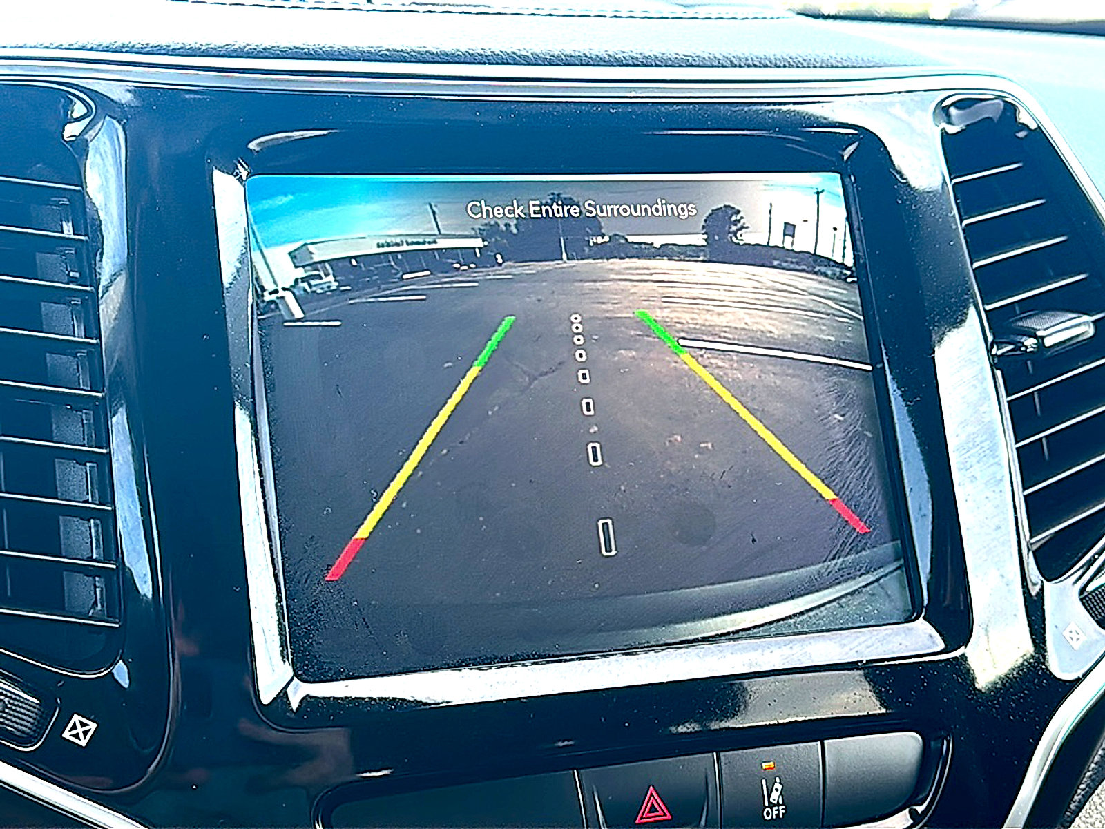 Used 2022 Jeep Cherokee Limited w/ Elite Package image 33