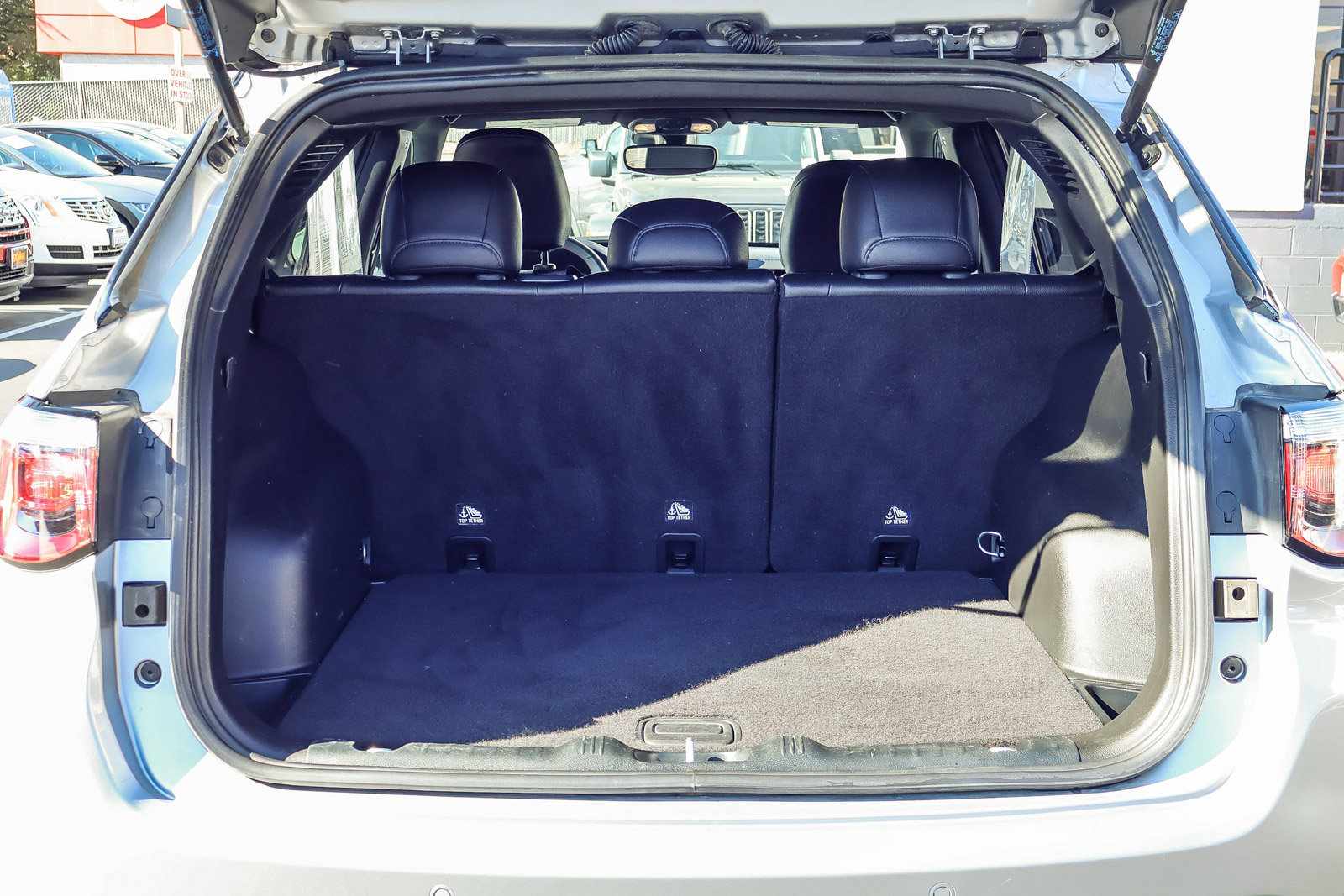 Used 2024 Jeep Compass Trailhawk image 16