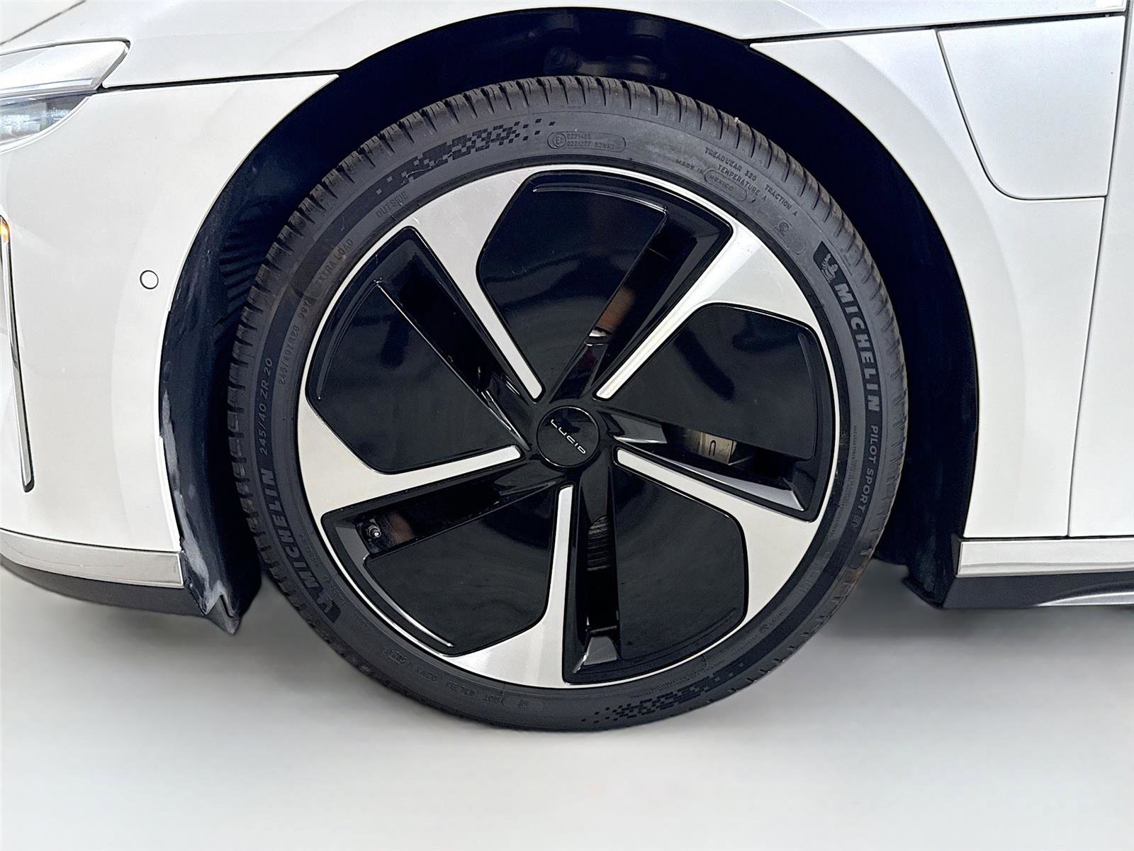 Used 2023 Lucid Air Touring image 14