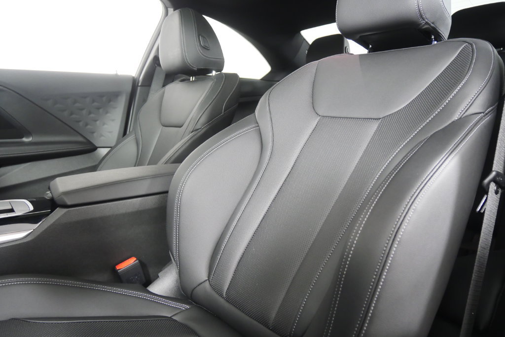 Used 2023 BMW 230i Coupe w/ Premium Package RWD image 11