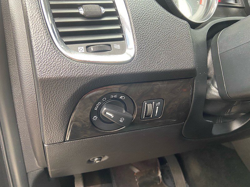 Used 2012 Dodge Durango R/T w/ Leather Interior Group image 12