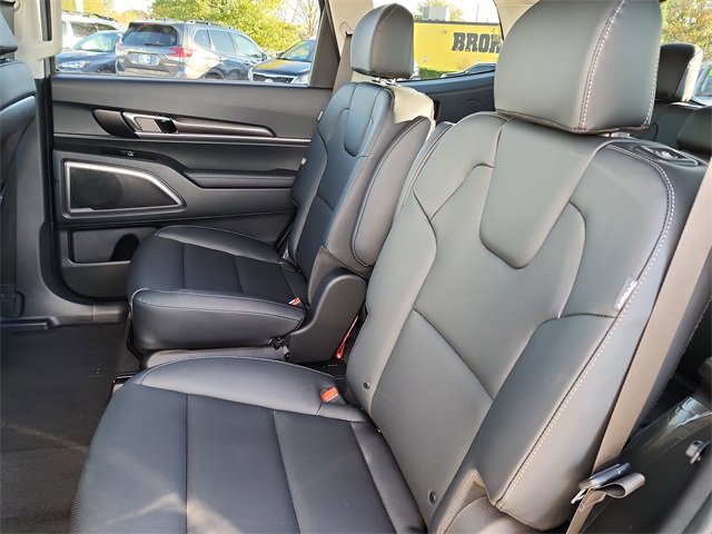 New 2025 Kia Telluride S image 15