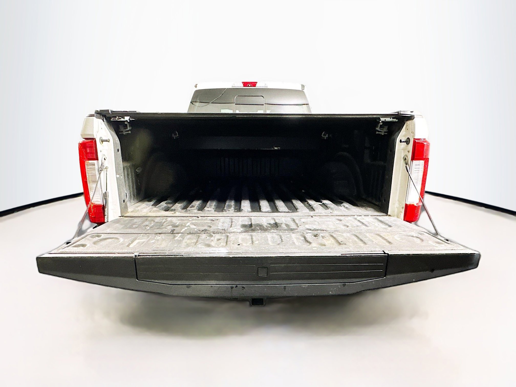 Used 2018 Ford F250 Lariat w/ Chrome Package image 27