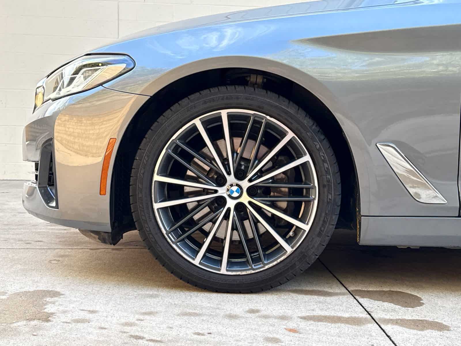 Certified 2023 BMW 530i xDrive 530i xDrive w/ Premium Package image 6