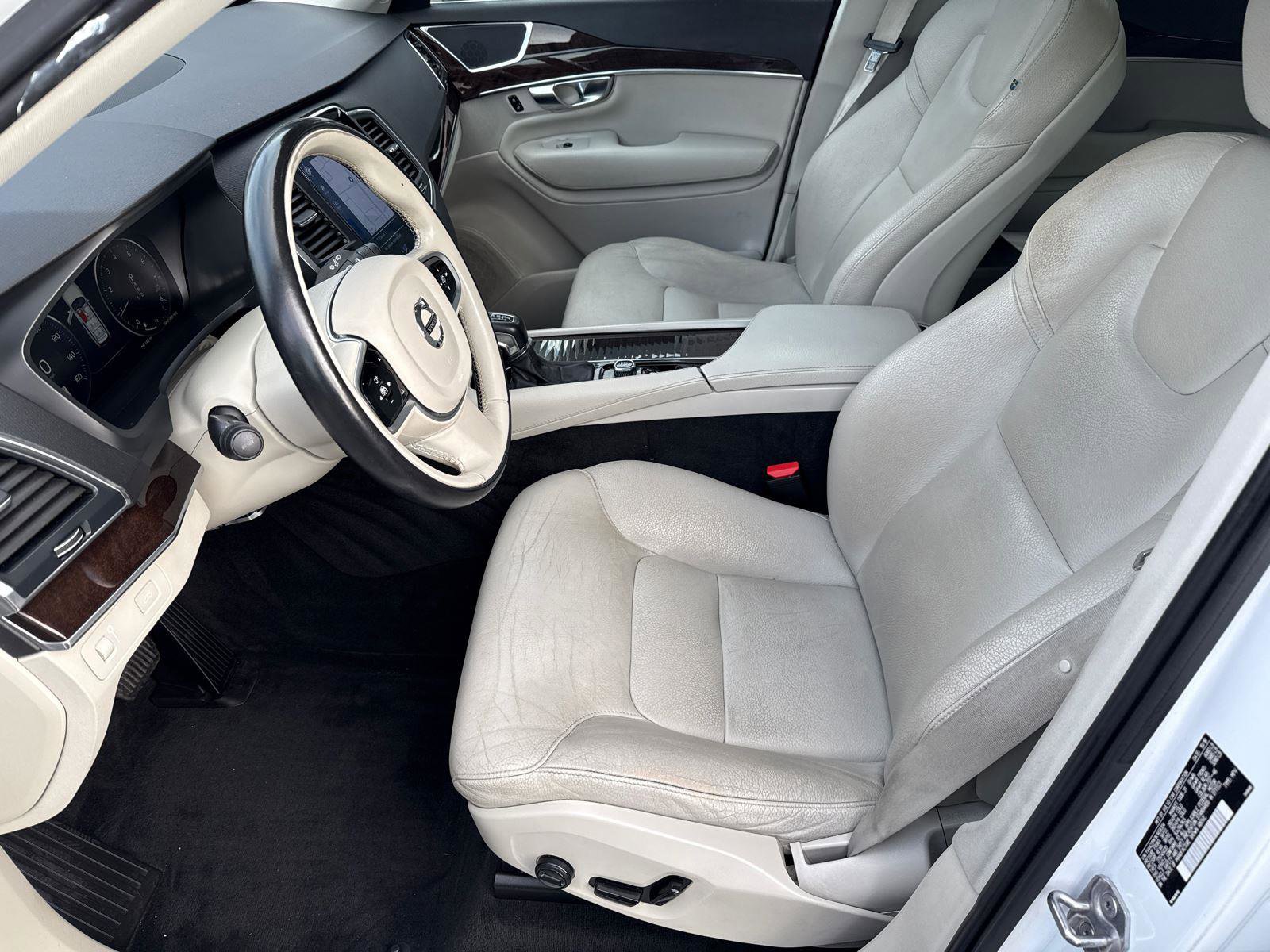Used 2019 Volvo XC90 T6 Momentum w/ Advanced Package image 26