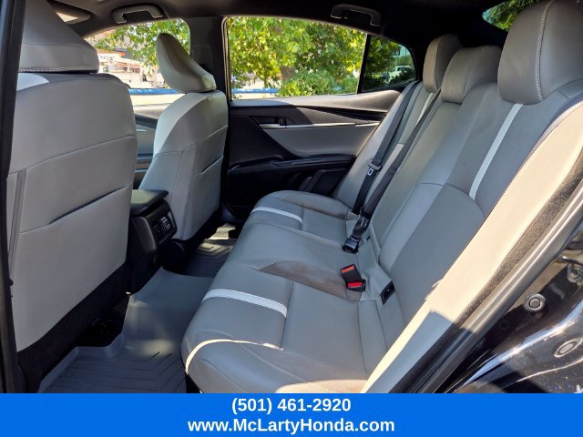 Used 2025 Toyota Camry SE FWD image 11