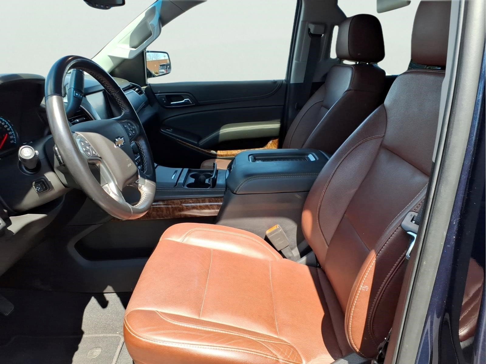 Used 2019 Chevrolet Suburban Premier w/ Premier Plus Edition image 10