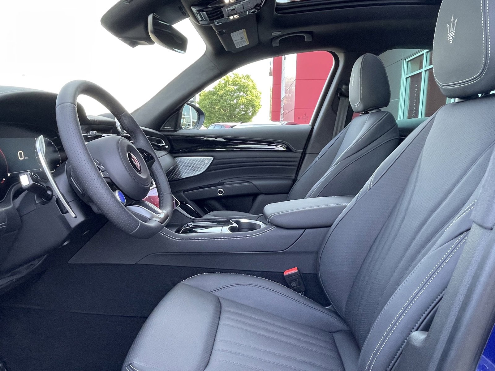 New 2024 Maserati Grecale GT image 17