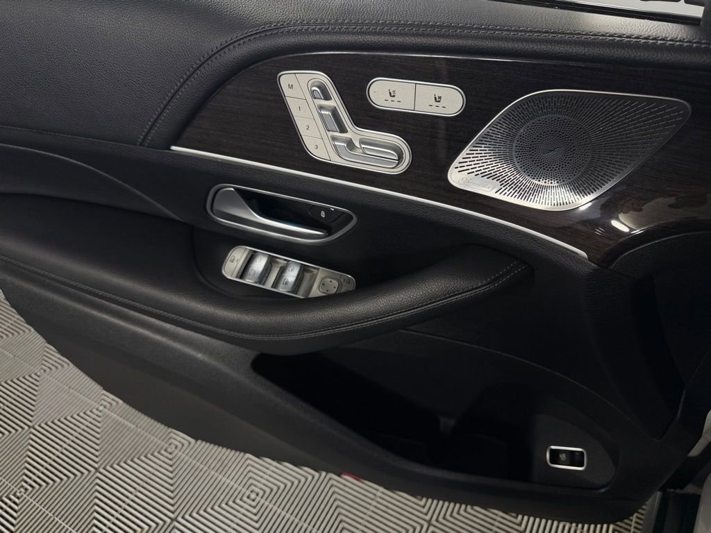 Used 2022 Mercedes-Benz GLS 450 4MATIC image 19