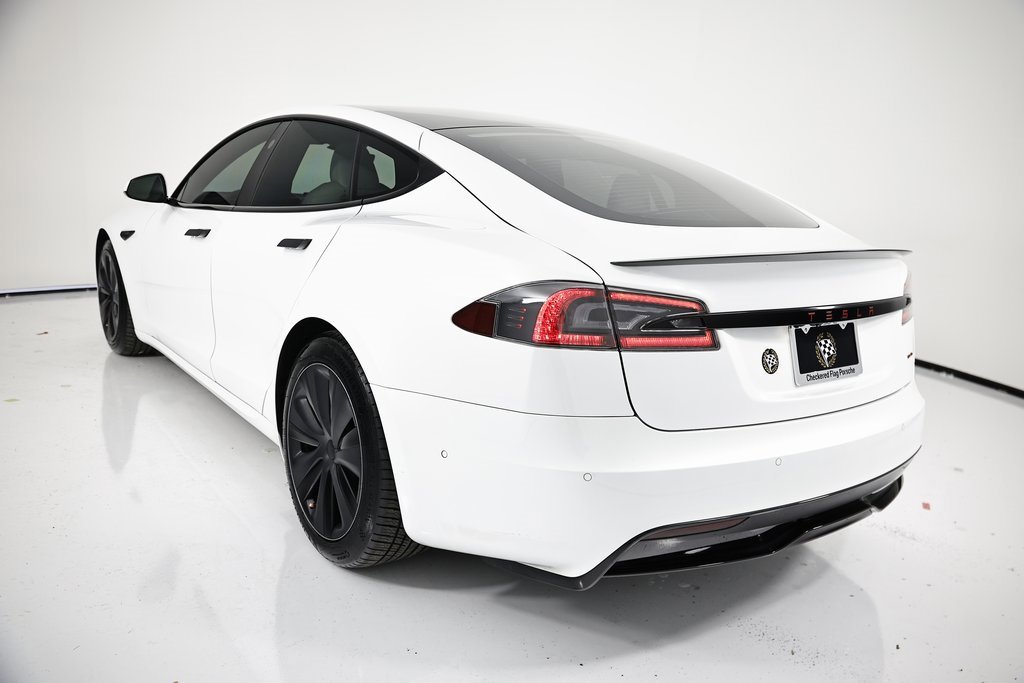Used 2022 Tesla Model S Plaid image 8