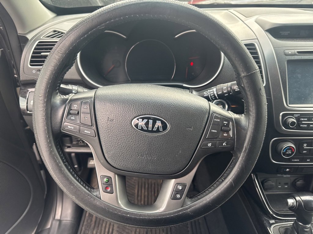 Used 2014 Kia Sorento SX image 17