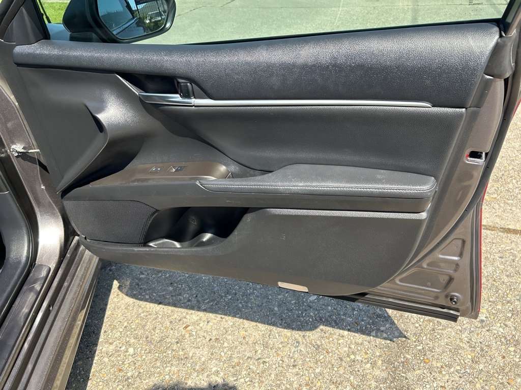 Used 2023 Toyota Camry XSE image 17