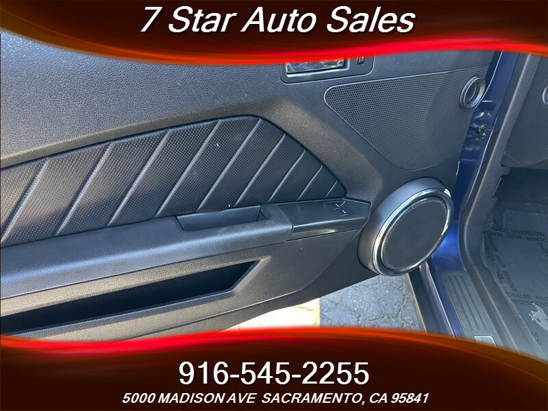 Used 2012 Ford Mustang Premium image 7