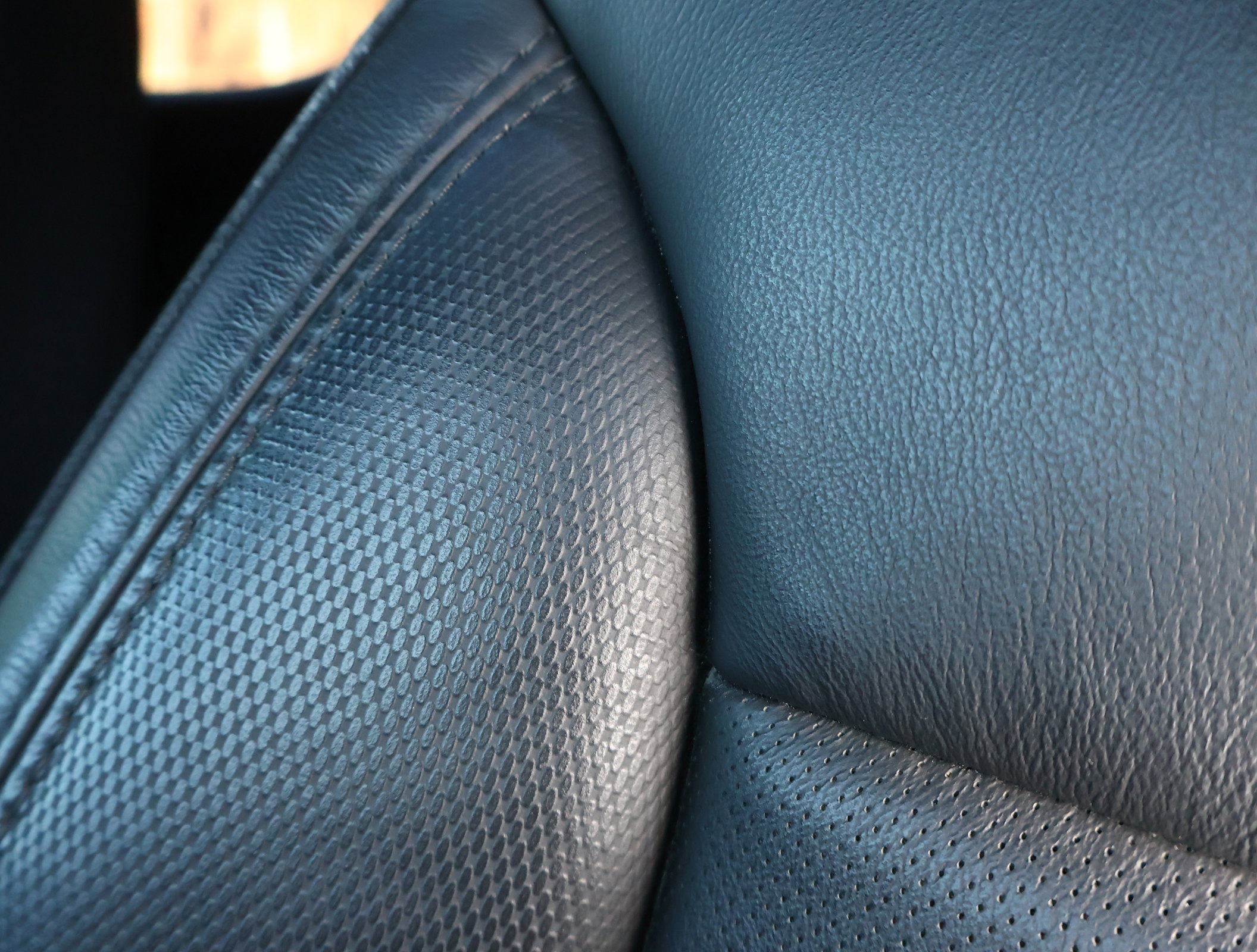 Used 2020 Chevrolet Silverado 1500 High Country w/ Technology Package image 13