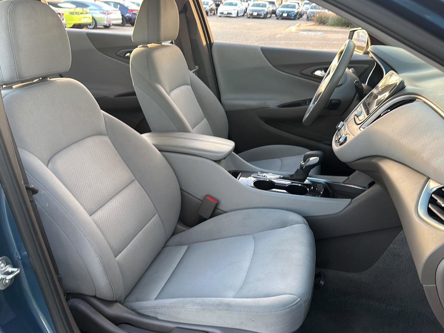 Used 2025 Chevrolet Malibu LT image 16
