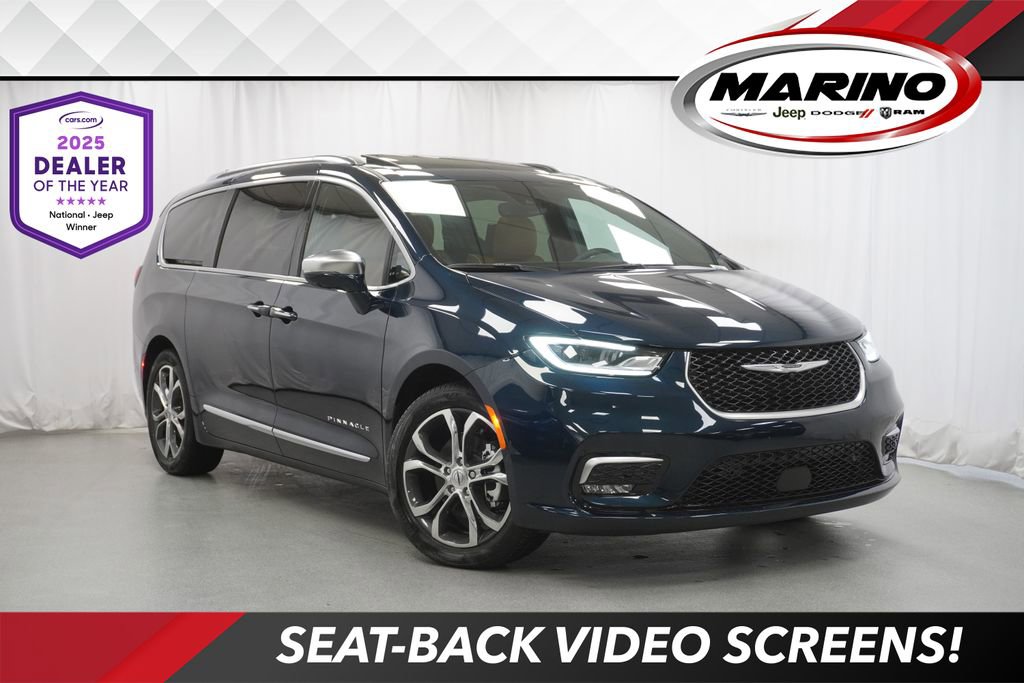 Used 2024 Chrysler Pacifica Pinnacle image 1