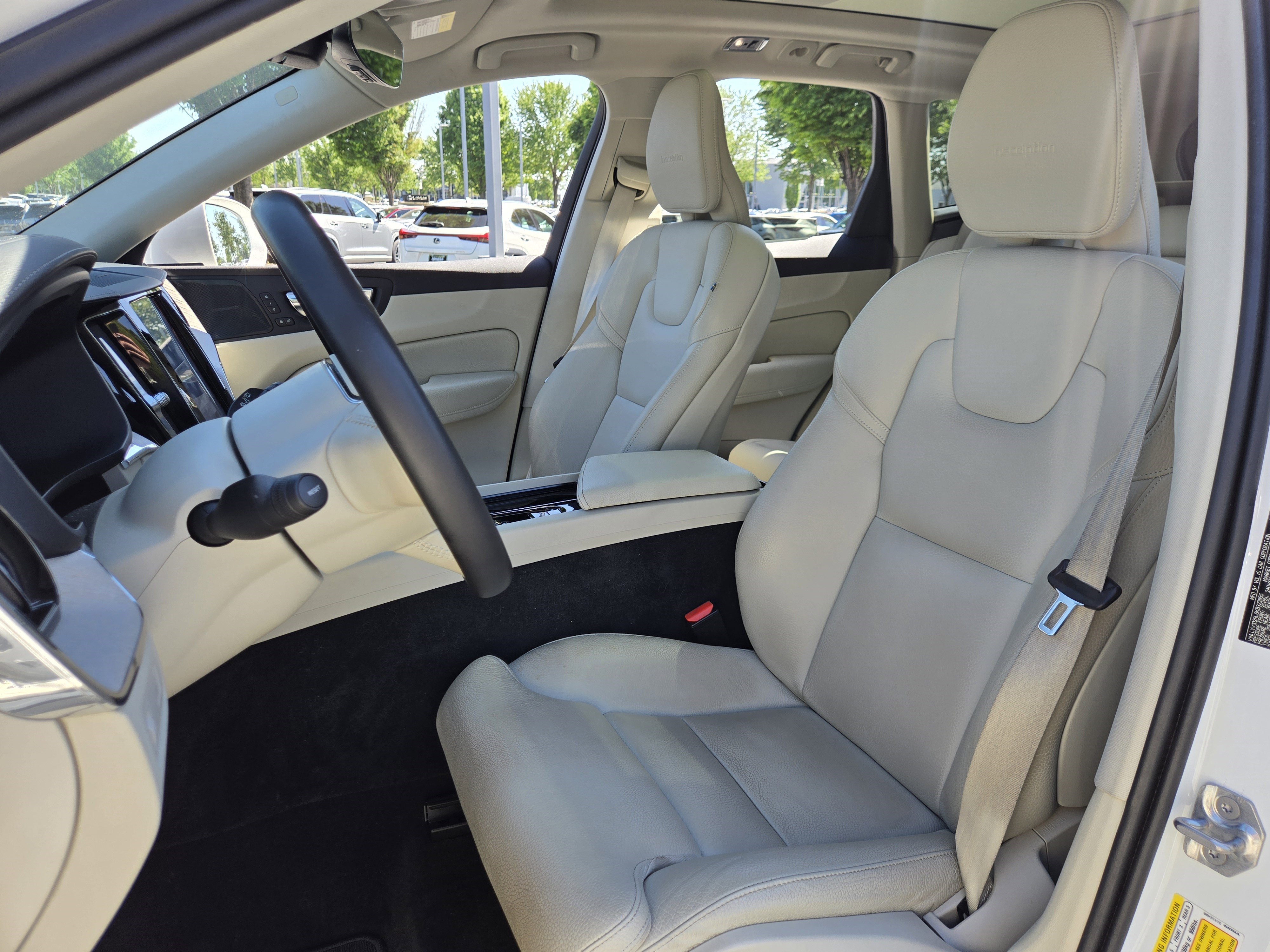 Used 2019 Volvo XC60 T5 Inscription image 31