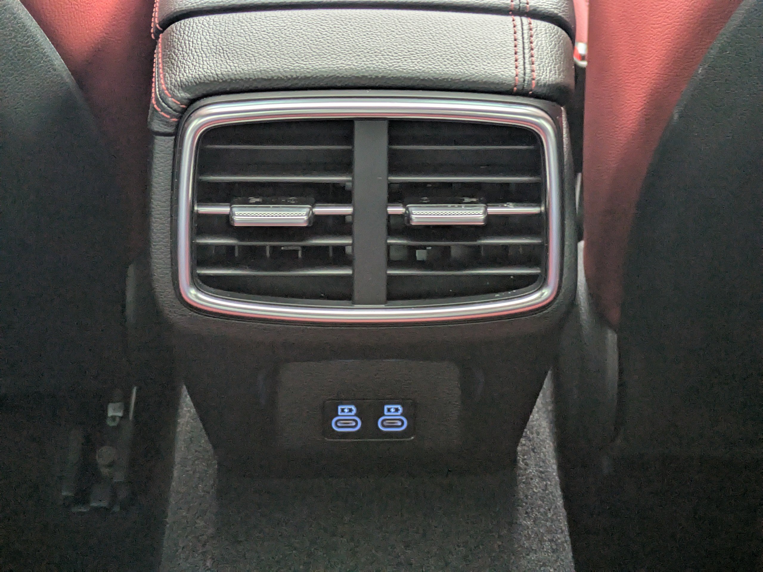 Used 2024 Genesis G70 3.3T Advanced image 14