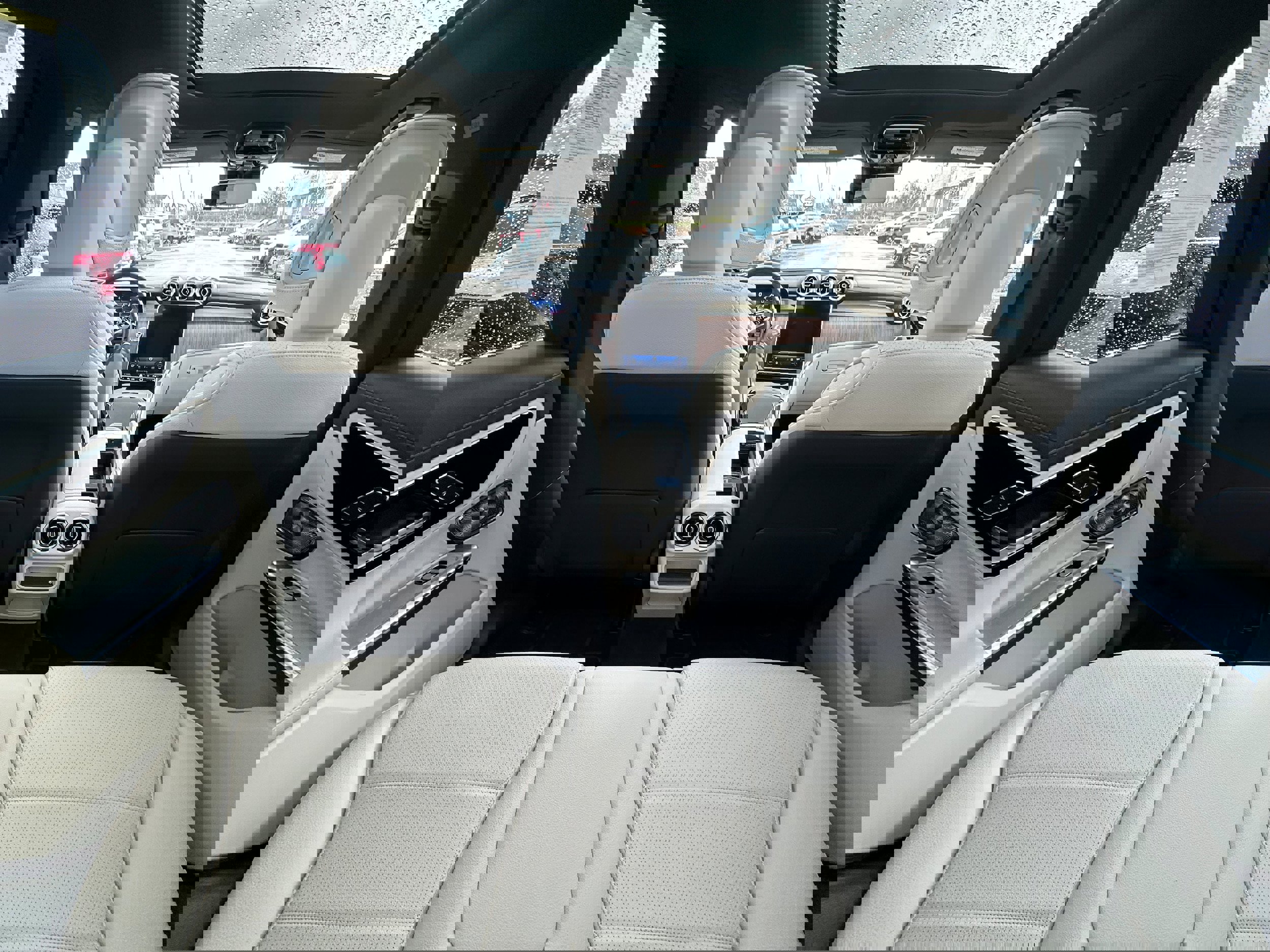 Used 2023 Mercedes-Benz GLC 300 4MATIC image 12