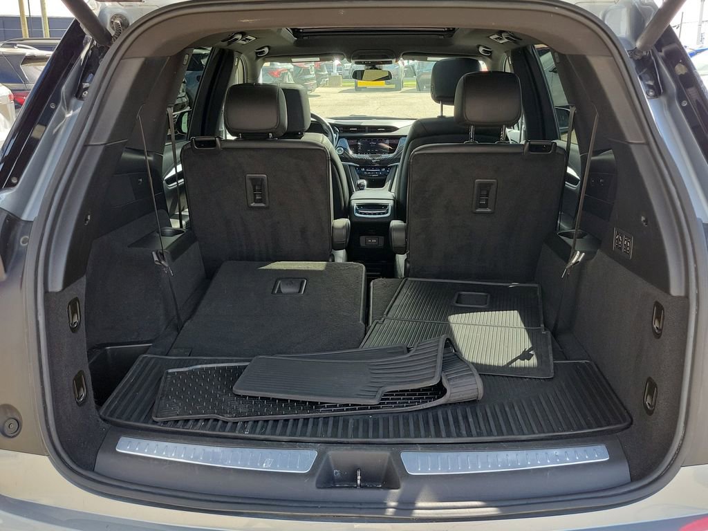 Used 2024 Cadillac XT6 Premium Luxury image 9