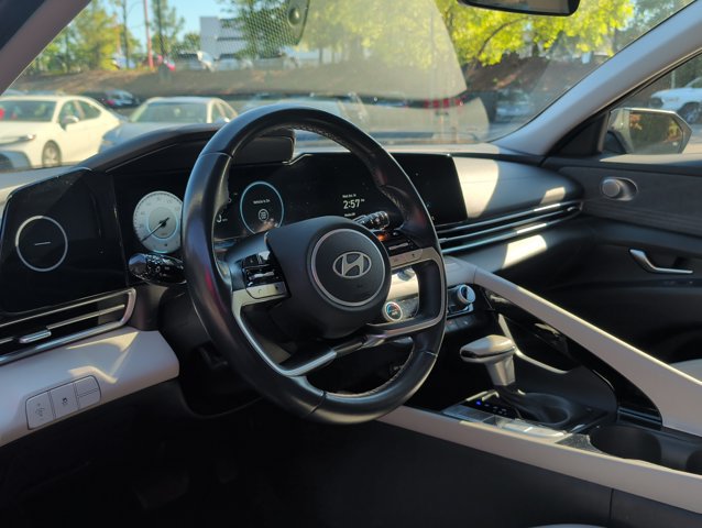 Used 2024 Hyundai Elantra Limited FWD image 9