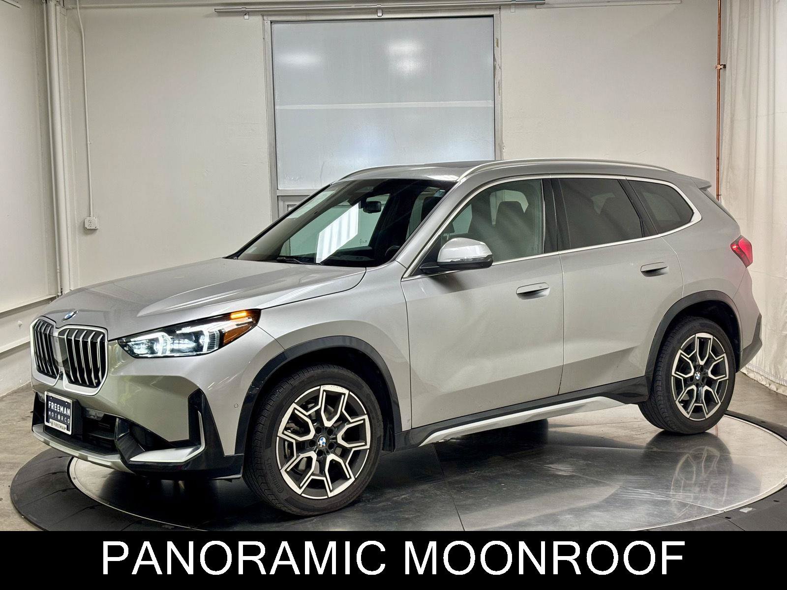 Used 2025 BMW X1 xDrive28i w/ Premium Package AWD/4WD image 4
