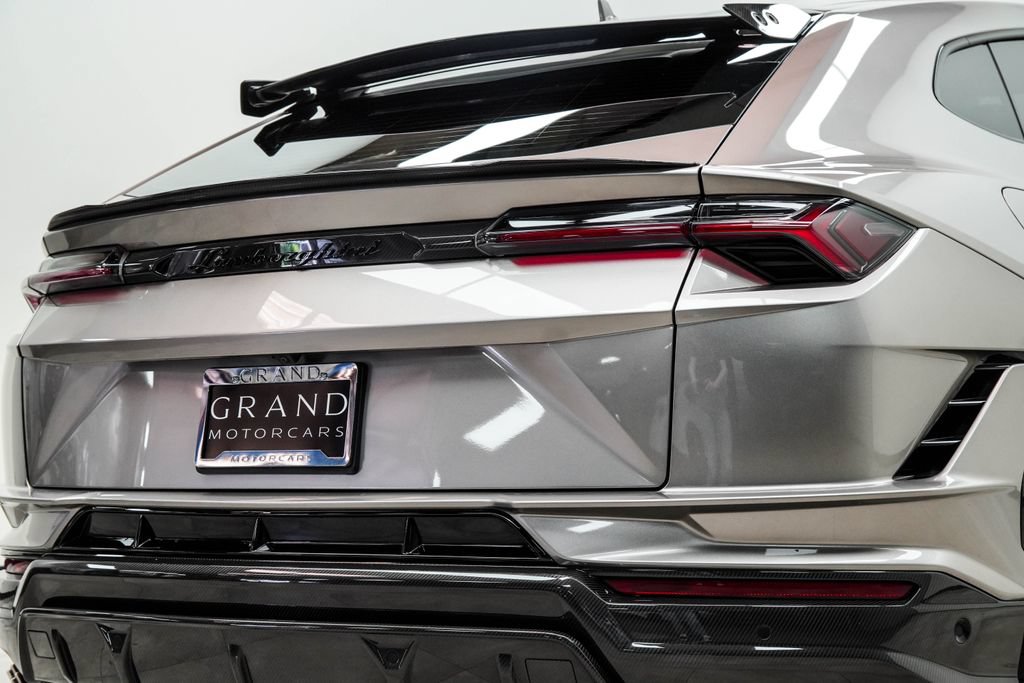Used 2024 Lamborghini Urus Performante AWD/4WD image 14