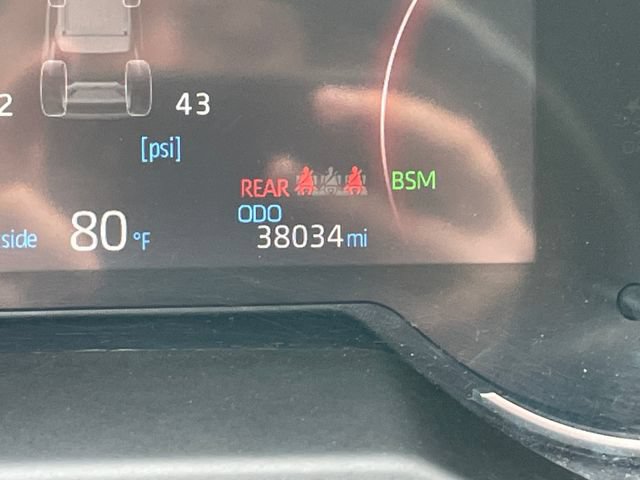 Used 2025 Toyota RAV4 XLE AWD/4WD image 11