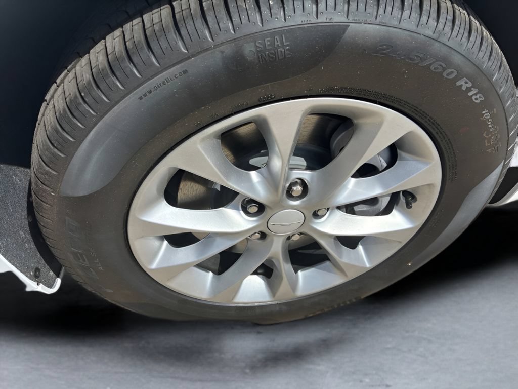 New 2027 Chrysler Pacifica Select AWD/4WD image 33