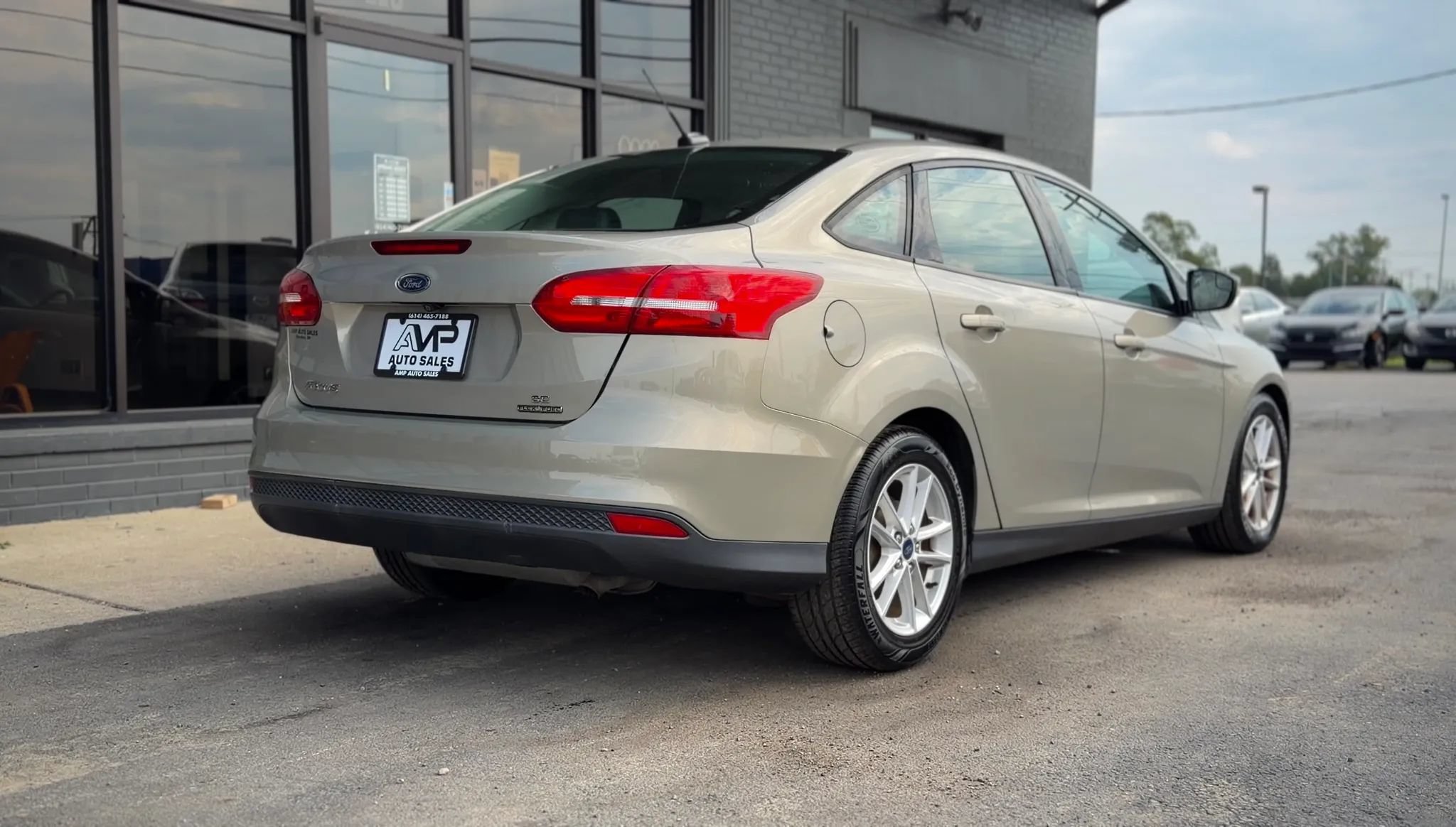 Used 2016 Ford Focus SE FWD image 2