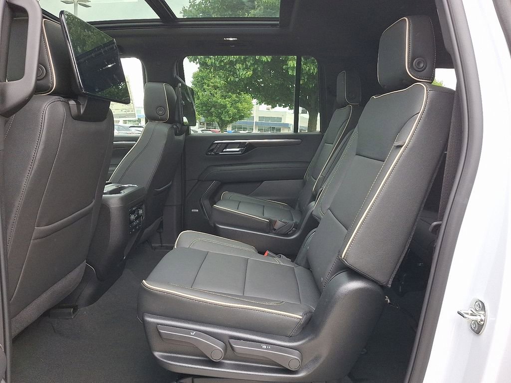 New 2026 Chevrolet Suburban Premier AWD/4WD image 5